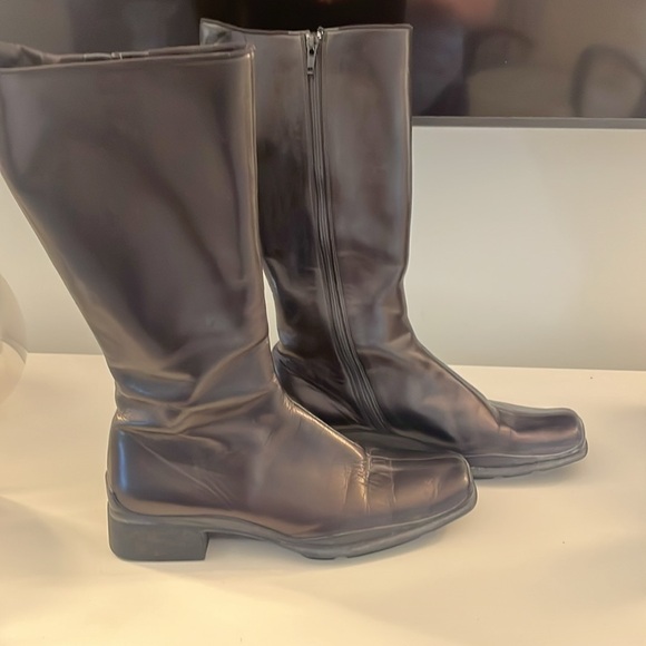 PRADA black boots 🖤 perfect condition side zip - Picture 4 of 8